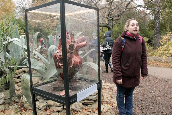 Выставка скульптур диких животных под угрозой исчезновения Последний след - Sputnik Узбекистан