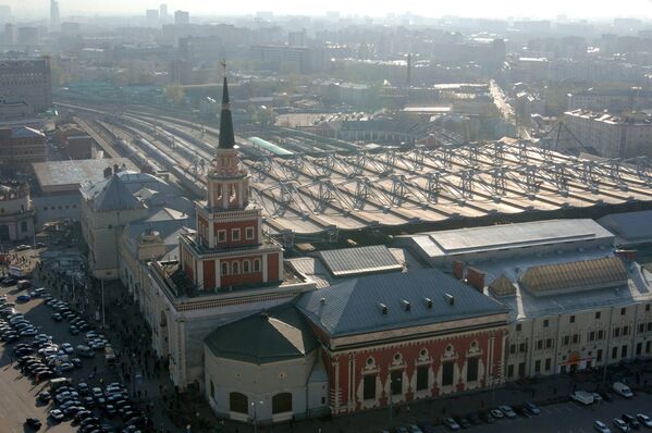 Здание Казанского вокзала на Комсомольской площади в Москве - Sputnik Узбекистан