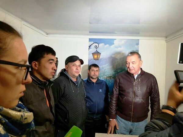 Делегация Союза молодежи Узбекистана прибыла в Новосибирск Делегация Союза молодежи Узбекистана прибыла в Новосибирск - Sputnik Ўзбекистон