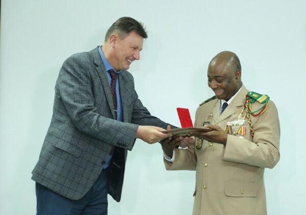 Визит Генсека Международного совета военного спорта Дораха Мамби Коита в РУ - Sputnik Узбекистан