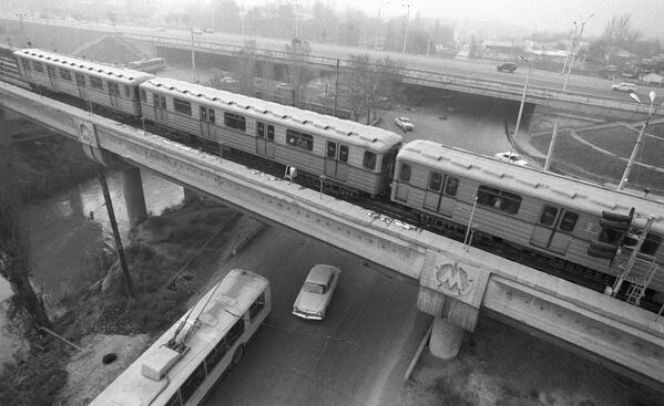 Toshkent metrosining umumiy uzunligi 36,2 km tashkil qiladi. - Sputnik O‘zbekiston