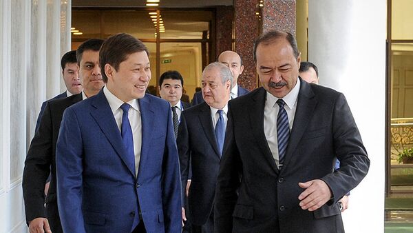 Премьер-министр Кыргызстана Сапар Исаков встретился с главой правительства Узбекистана Абдуллой Ариповым в рамках рабочего визита в Ташкент - Sputnik Узбекистан