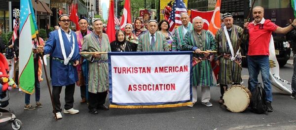 Митинг узбекской диаспоры в США против терроризма Митинг узбекской диаспоры в США против терроризма - Sputnik Узбекистан