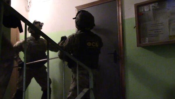 ФСБ опубликовала кадры задержания членов запрещенного экстремистского движения - Sputnik Узбекистан
