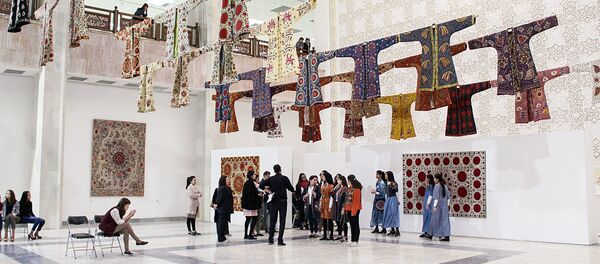 Выставка декоративного искусства в Ташкенте Выставка декоративного искусства в Ташкенте - Sputnik Узбекистан