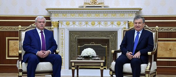 Президент Республики Узбекистан Шавкат Мирзиёев 8 ноября принял губернатора города Санкт-Петербург Георгия Полтавченко Президент Республики Узбекистан Шавкат Мирзиёев 8 ноября принял губернатора города Санкт-Петербург Георгия Полтавченко - Sputnik Ўзбекистон
