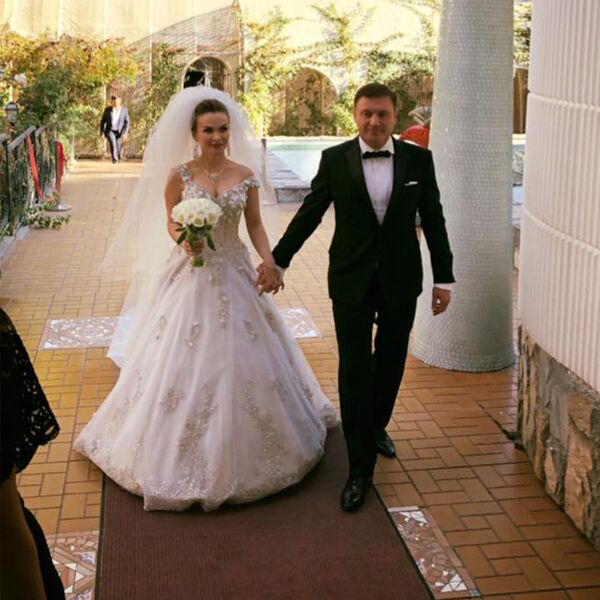 Популярная узбекская певица Saida — Светлана Сайдиева вышла замуж Популярная узбекская певица Saida — Светлана Сайдиева вышла замуж - Sputnik Узбекистан