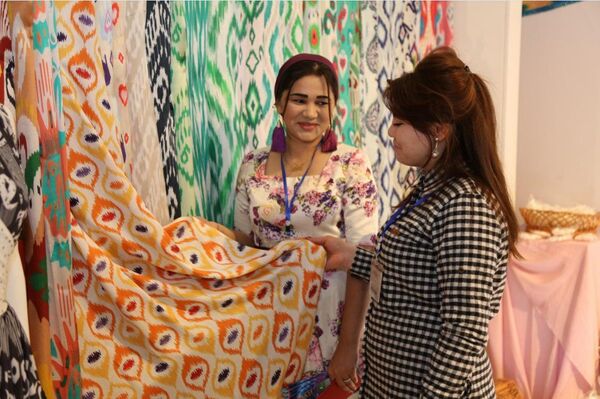 На Ташкентской неделе моды На Ташкентской неделе моды - Sputnik Узбекистан