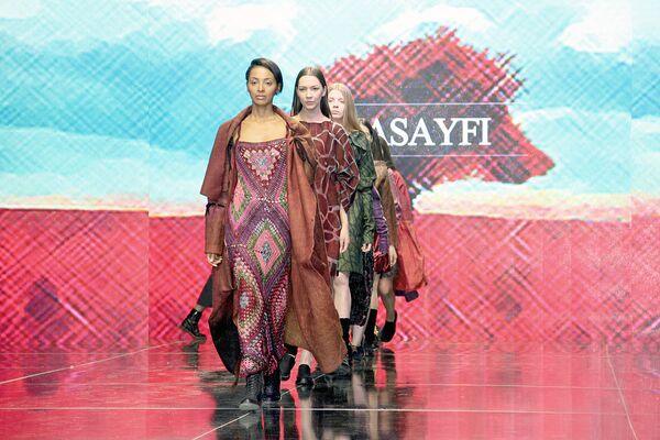Модели во время показа на Tashkent Fashion Week 2017 - Sputnik Узбекистан
