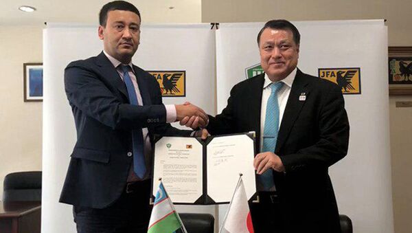 Федерация футбола Узбекистана и Японская футбольная ассоциация заключили соглашение о сотрудничестве - Sputnik Узбекистан