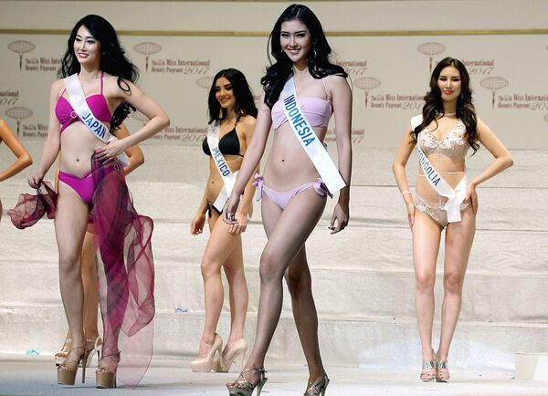 Дефиле на 57-м Miss International Beauty Pageant в Токио - Sputnik Узбекистан