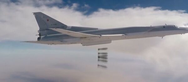 СПУТНИК_Атака бомбардировщиков Ту-22М3 на позиции ИГ* в Аль-Букемаль - Sputnik Узбекистан