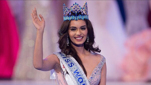 Predstavitelnitsa Indii Manushi Chxillar zavoyevala titul Miss Mira-2017 - Sputnik Oʻzbekiston