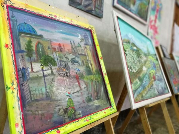 Выставка работ художника Адхама Инмаова Сказочный Восток - Sputnik Узбекистан