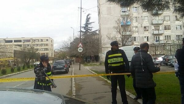 Полиция на месте спецоперации в Исанском районе столицы Грузии - Sputnik Узбекистан
