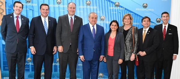 Абдулазиз Камилов обсудил межпарламентские связи представителями конгресса США Абдулазиз Камилов обсудил межпарламентские связи представителями конгресса США - Sputnik Ўзбекистон