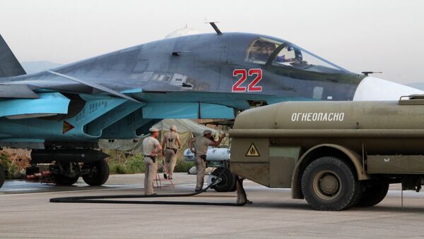 Российская боевая авиация на аэродроме около Латакии - Sputnik Узбекистан