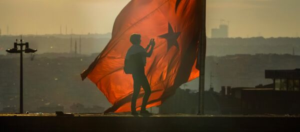 Туркия байроғи. Туркия байроғи. - Sputnik Ўзбекистон