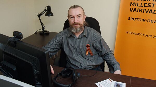 Алексей Есаков - один из организаторов Бессмертного полка в Таллине - Sputnik Узбекистан