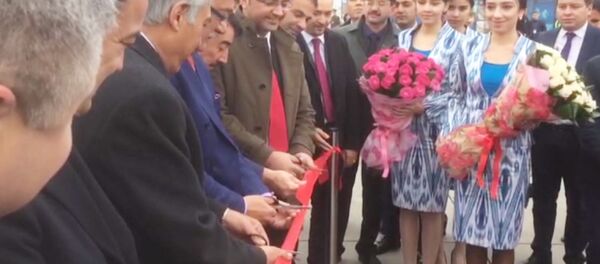 Toshkent aeroportidan Qobuldan amalga oshirilgan birinchi avia qatnovni tantanali kutib olishdi Toshkent aeroportidan Qobuldan amalga oshirilgan birinchi avia qatnovni tantanali kutib olishdi - Sputnik O‘zbekiston