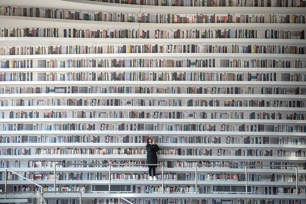 Библиотека в городе Биньхай, Китай - Sputnik Узбекистан