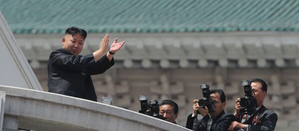 Военный парад, посвященный 100-летию со дня рождения Ким Ир Сена Военный парад, посвященный 100-летию со дня рождения Ким Ир Сена - Sputnik Ўзбекистон