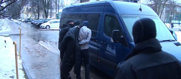 Сотрудники ФСБ показали компоненты бомбы, найденной при задержании членов ячейки ИГ - Sputnik Узбекистан