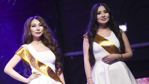 Moskvada Miss Asia Russia – 2017 goʻzallik tanlovi oʻtkazildi - Sputnik Oʻzbekiston
