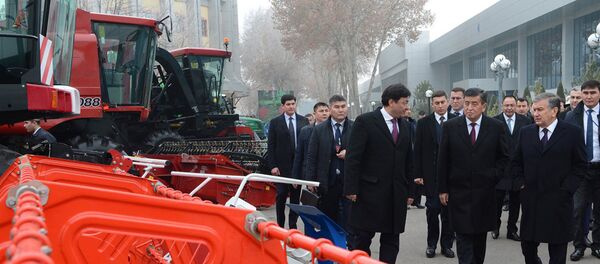 Визит президента Кыргызстана Сооронбая Жээнбекова в Узбекистан Визит президента Кыргызстана Сооронбая Жээнбекова в Узбекистан - Sputnik Ўзбекистон