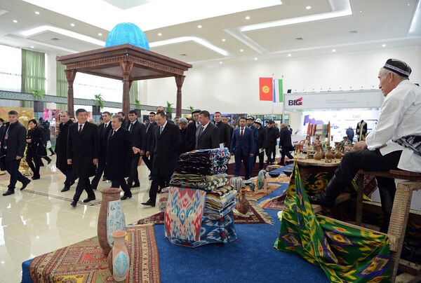 Визит президента Кыргызстана Сооронбая Жээнбекова в Узбекистан Визит президента Кыргызстана Сооронбая Жээнбекова в Узбекистан - Sputnik Узбекистан