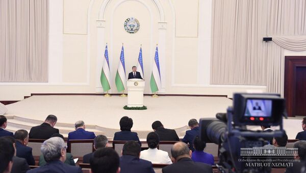 Выступление Шавката Мирзиёева во время послания Олий Мажлису - Sputnik Узбекистан