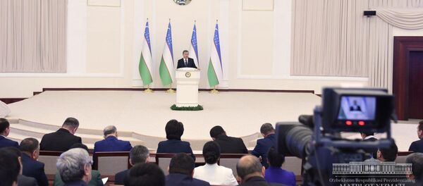 Выступление Шавката Мирзиёева во время послания Олий Мажлису Выступление Шавката Мирзиёева во время послания Олий Мажлису - Sputnik Ўзбекистон