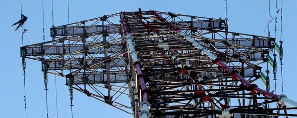 Линия электропередач (ЛЭП) Линия электропередач (ЛЭП) - Sputnik Ўзбекистон