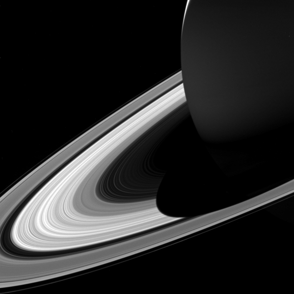 Кольца Сатурна, покрытые его тенью - Sputnik Узбекистан