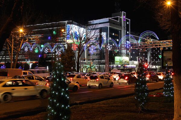 Гостиница Wyndham в Ташкенте в новогоднем убранстве больше похожа на сказочный дворец - Sputnik Узбекистан
