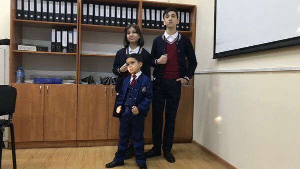 Дизайн школьной формы для трех возрастных групп - Sputnik Узбекистан