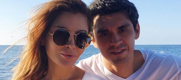 Mladshaya doch pervogo prezidenta Uzbekistana Lola Karimova-Tillyayeva s suprugom - Sputnik O‘zbekiston