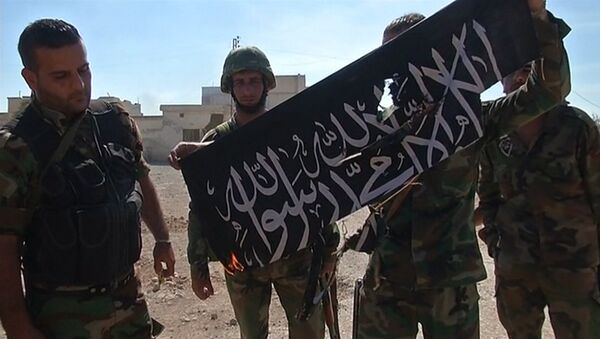 Освобождение Атшана: ликование сирийских солдат и сожжение флага боевиков - Sputnik Узбекистан