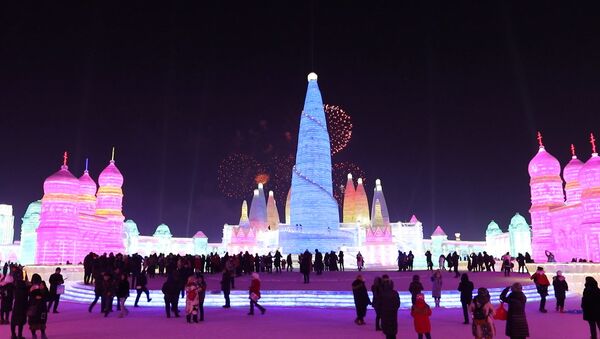 СПУТНИК_Ледяной шелковый путь - фестиваль ледяных скульптур в Харбине - Sputnik Узбекистан