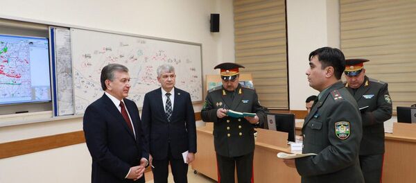 Шавкат Мирзиёев посетил Академию Вооруженных Сил Шавкат Мирзиёев посетил Академию Вооруженных Сил - Sputnik Ўзбекистон