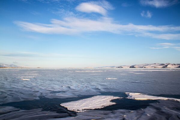 Лед на озере Байкал - Sputnik Узбекистан