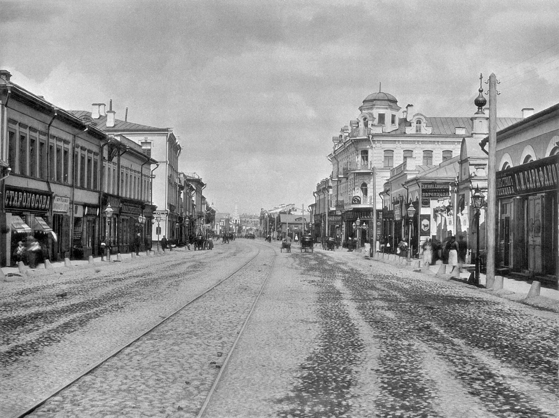 Улица Арбат в Москве. 1888 год - Sputnik Узбекистан, 1920, 02.01.2025