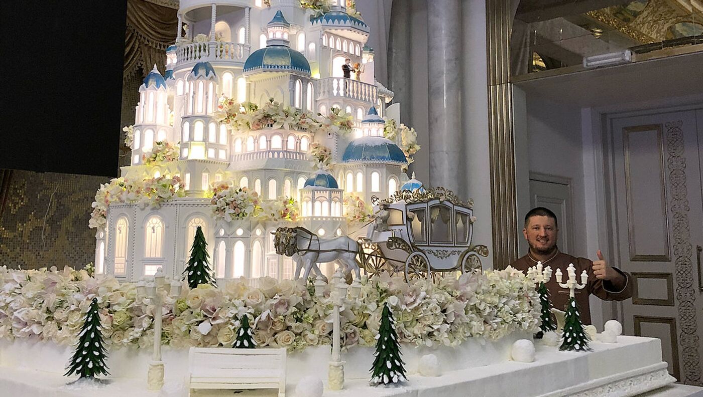 Biz striptiz oynadik Dogistondan tukli jinsiy aloqa