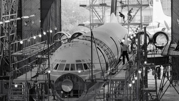 Сборка пассажирского лайнера на ташкентском авиационном заводе - Sputnik Узбекистан