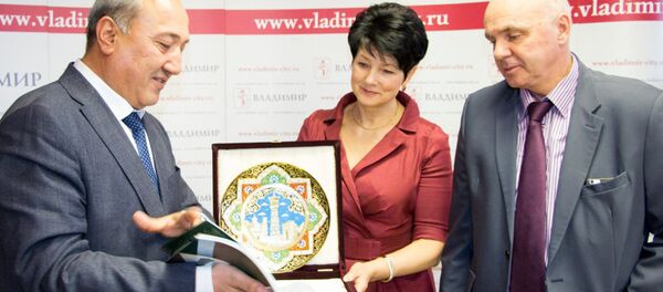 Делегация из Бухары посетила Владимир - Sputnik Узбекистан