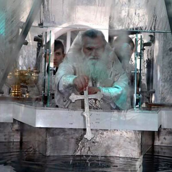 18 января 2018 года, Митрополит Ташкентский и Узбекистанский Викентий совершил Божественную литургию Василия Великого в кафедральном соборе Успения Пресвятой Богородицы города Ташкента 18 января 2018 года, Митрополит Ташкентский и Узбекистанский Викентий совершил Божественную литургию Василия Великого в кафедральном соборе Успения Пресвятой Богородицы города Ташкента - Sputnik Узбекистан