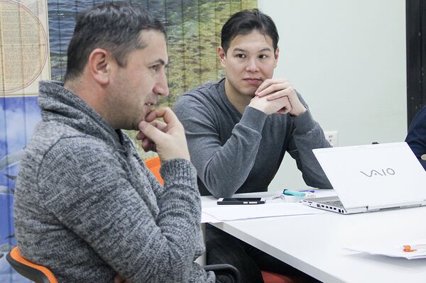 Языковой практикум для мигрантов в Библиотеке им. Н.А. Некрасова, в Москве - Sputnik Узбекистан