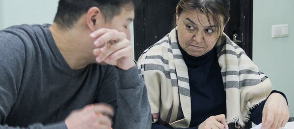 Языковой практикум для мигрантов в Библиотеке им. Н.А. Некрасова, в Москве - Sputnik Узбекистан