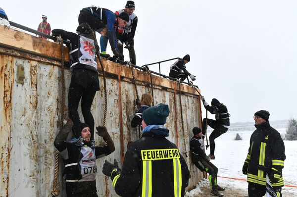 Сама 12-километровая трасса, которую организаторы назвали Winterhell (зимний ад), была условно разбита на 17 этапов. - Sputnik Узбекистан