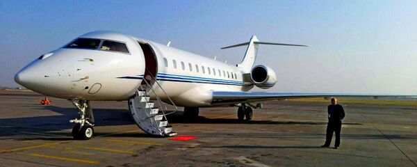 Самолет бизнес-класса в аэропорту Ташкента Самолет бизнес-класса в аэропорту Ташкента - Sputnik Ўзбекистон